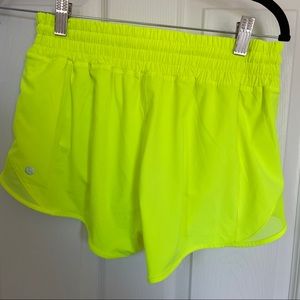 Lululemon High Rise Hotty Hot Short 2.5”